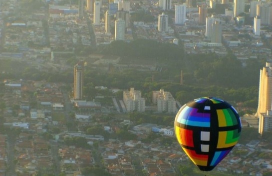[Brasil] Balões representam risco para a aviação Balao_1